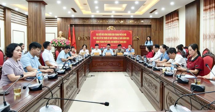 Hội nghị tiếp xúc cử tri của Tổ đại biểu số 19 HĐND thành phố Hà Nội.