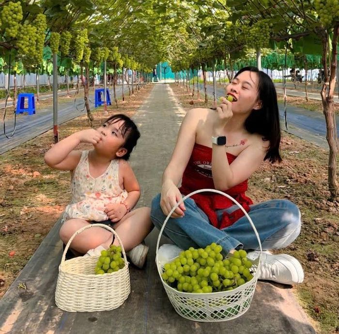 Nhiều du khách coi đây là điểm đến thú vị để trải nghiệm và chụp ảnh lưu niệm. Ảnh: VT