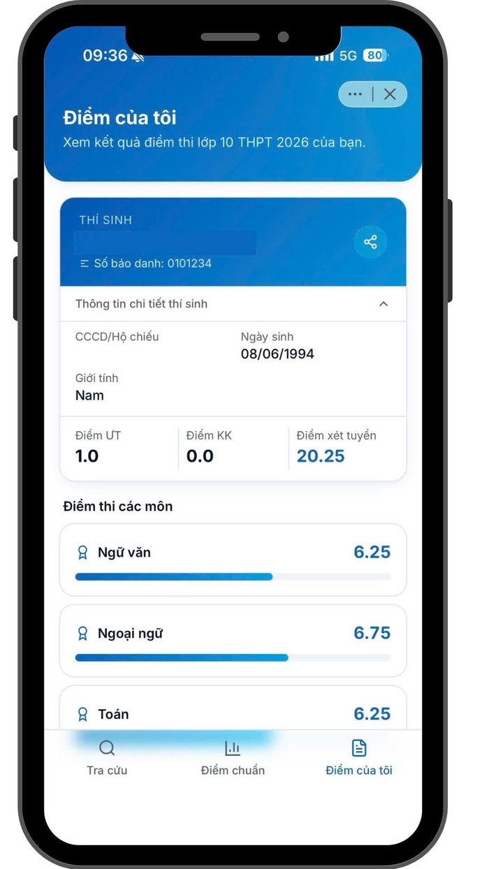 Thí sinh xem điểm thi qua ứng dụng iHanoi.
