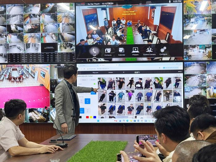 Trung tâm điều hành thông minh (IOC) xã Đại Thanh nâng cao hiệu quả quản lý, giám sát và điều hành. Ảnh: HN