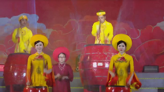 Không khí Lễ khai hội Bình Đà xuân Bính Ngọ 2026 tại Đền Nội, xã Bình Minh. Ảnh: Thành Đạt