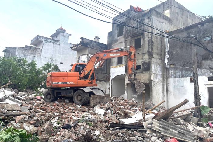 Công tác giải phóng mặt bằng phục vụ Dự án nút giao giữa tuyến đường số 1 và đường 70 (Phan Trọng Tuệ) trên địa bàn phường Thanh Liệt. Ảnh: Đào Tuyết