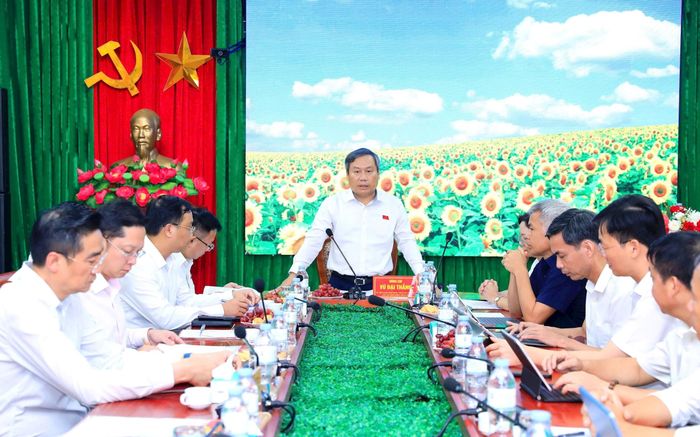 Chủ tịch UBND thành phố Hà Nội Vũ Đại Thắng phát biểu kết luận buổi làm việc. Ảnh: Viết Thành