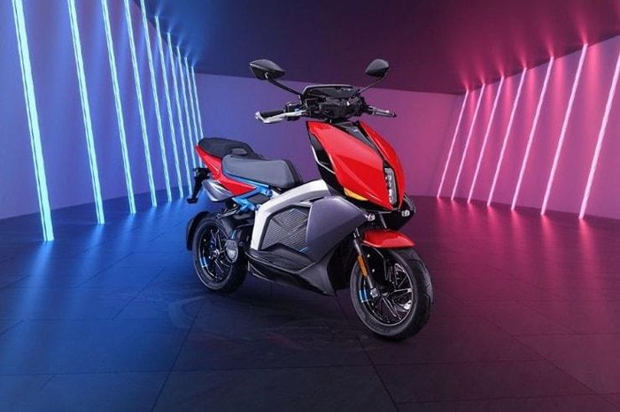 Xe điện TVS X