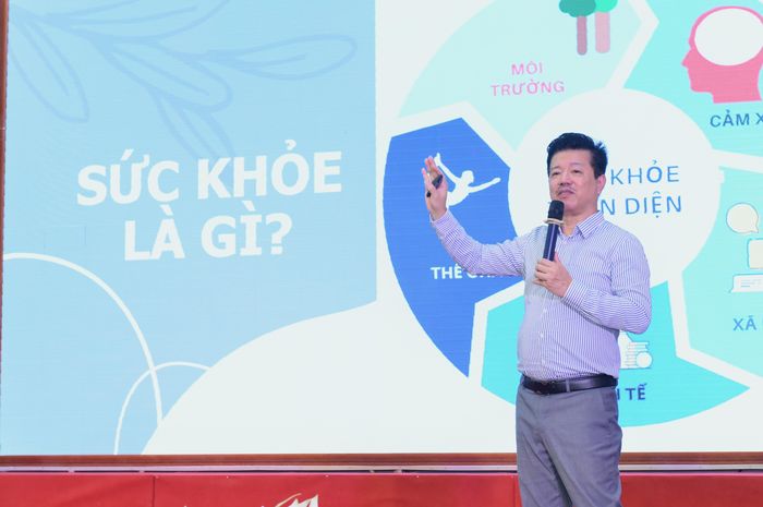 Ông Vũ Mạnh Cường, Giám đốc Trung tâm Truyền thông - Giáo dục Sức khỏe Trung ương phát biểu.