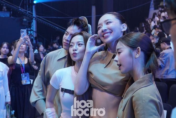 Tam Triều Dâng - Tóc Tiên hội ngộ sau khi kết thúc show diễn của Kelbin Lei.