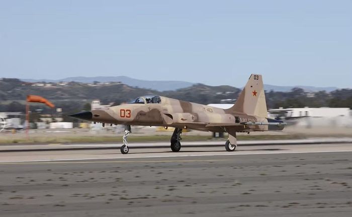 Vụ việc một chiến đấu cơ F-5 của Iran được cho là đã vượt qua lưới Patriot để tấn công căn cứ Mỹ cho thấy trong chiến tranh hiện đại, không chỉ công nghệ mà chiến thuật, yếu tố bất ngờ và khả năng tận dụng địa hình vẫn có thể tạo ra khác biệt trên chiến trường.