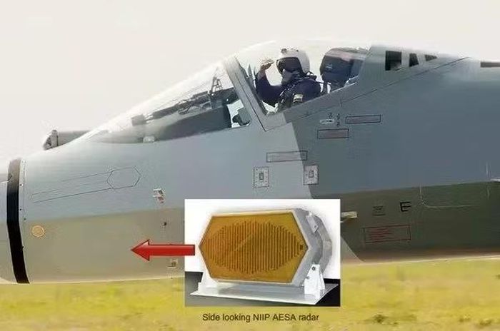 Trên hầu hết các tiêm kích, radar chính được đặt ở mũi máy bay, khí tài này thường giám sát khu vực phía trước, cung cấp tầm nhìn khoảng 120 độ cho phi công. Trong khi đó, Su-57 sử dụng hệ thống radar N036 Byelka có thiết kế rất khác biệt.