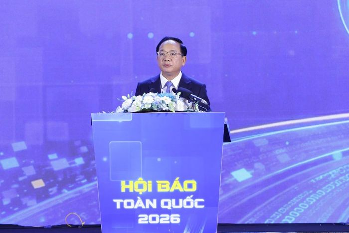 Đồng chí Trịnh Văn Quyết, Ủy viên Bộ Chính trị, Bí thư Trung ương Đảng, Trưởng Ban Tuyên giáo và Dân vận Trung ương phát biểu chỉ đạo tại lễ khai mạc. Ảnh: Quang Vinh.