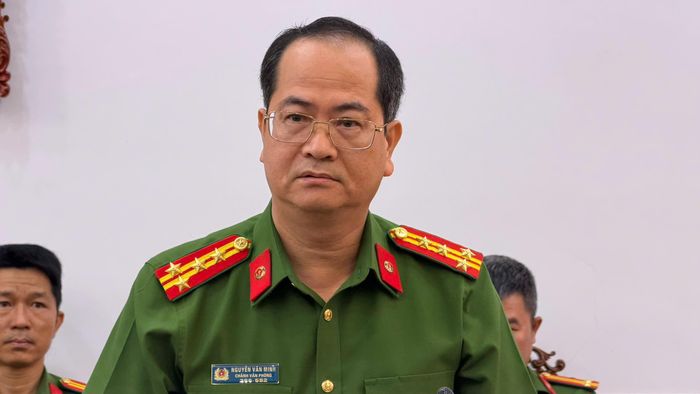  Đại tá Nguyễn Văn Minh, Chánh Văn phòng Cơ quan CSĐT thông tin tại buổi họp báo. Ảnh: CA 