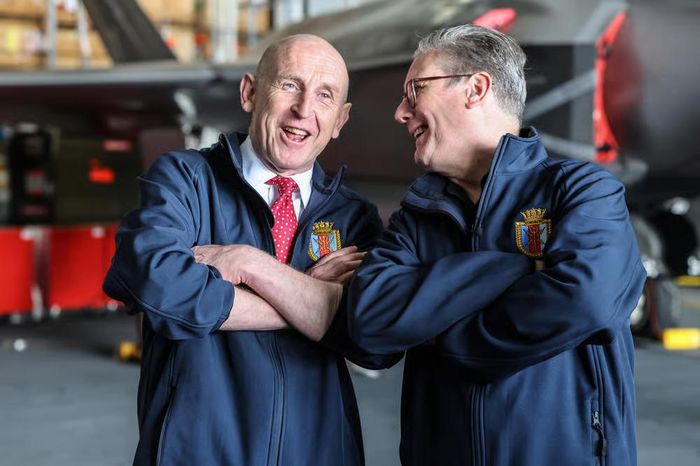 Thủ tướng Anh Keir Starmer và Bộ trưởng Quốc phòng Anh John Healey. Ảnh: PA