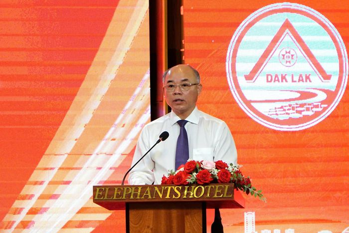  Ông Trương Công Thái, Phó chủ tịch UBND tỉnh Đắk Lắk thông tin tại buổi họp báo. Ảnh: T.T 
