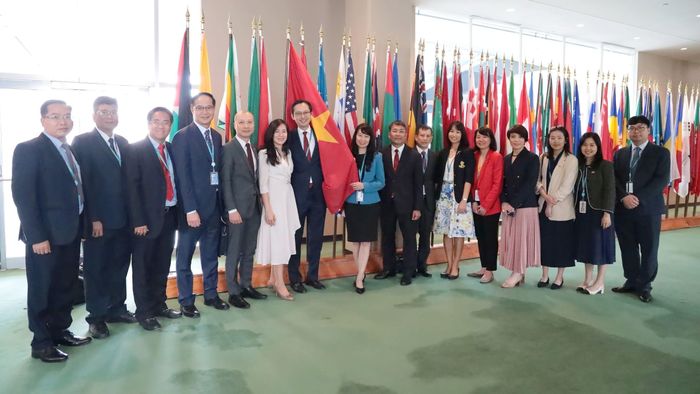  Đoàn Việt Nam dự phiên bầu thẩm phán Tòa án Quốc tế về Luật Biển nhiệm kỳ 2026-2035 tại trụ sở LHQ ở New York, Mỹ ngày 18/6. Ảnh: Bộ Ngoại giao. 