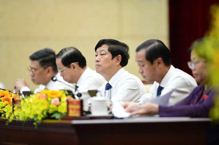  Chủ tịch HĐND TP.HCM Võ Văn Minh (giữa) dự kỳ họp thứ 3, HĐND TP.HCM khóa XI, nhiệm kỳ 2026-2031. Ảnh: Duy Hiệu. 
