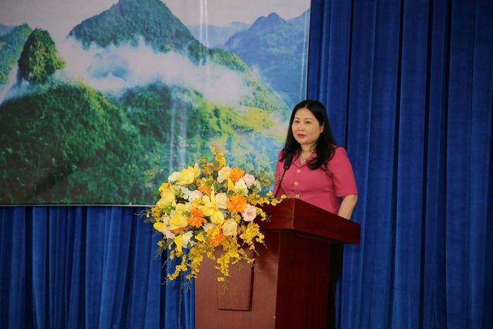 Phó Chủ tịch UBND tỉnh Lào Cai Vũ Thị Hiền Hạnh phát biểu