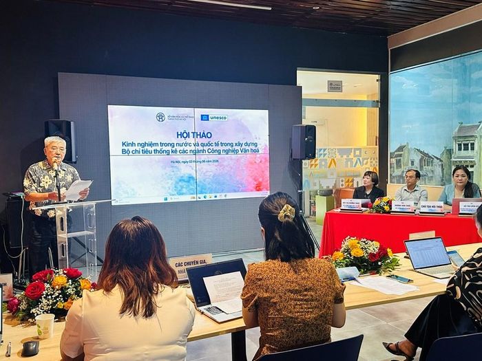TS Nguyễn Thanh Liêm, nguyên Phó Tổng Cục trưởng Tổng cục Thống kê VN phát biểu tại hội thảo
