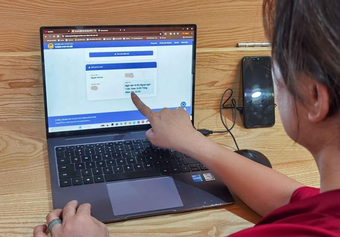 Tra cứu điểm thi vào lớp 10 trên cổng tuyển sinh đầu cấp của Hà Nội. Ảnh: Thanh Tùng - TTXVN