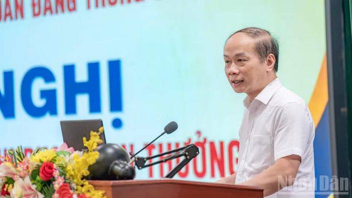 Đồng chí Phạm Tất Thắng phát biểu chỉ đạo hội nghị.
