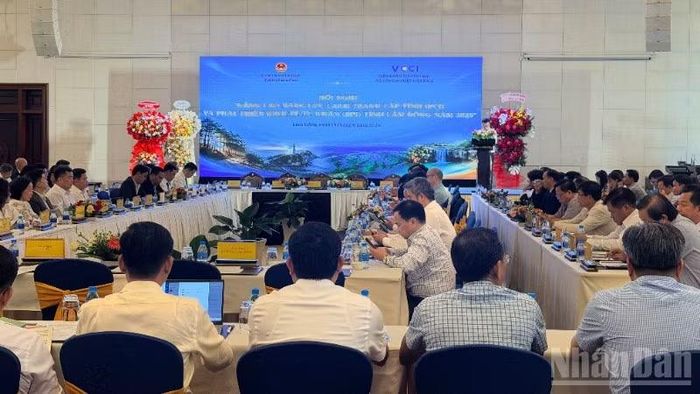 Ông Nguyễn Ngọc Phúc, Phó Chủ tịch Ủy ban nhân dân tỉnh Lâm Đồng phát biểu.