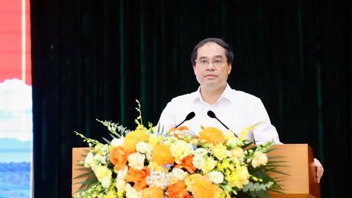 Bí thư Tỉnh ủy Thái Nguyên Trịnh Xuân Trường phát biểu tại buổi gặp mặt. (Ảnh: TUẤN SƠN)