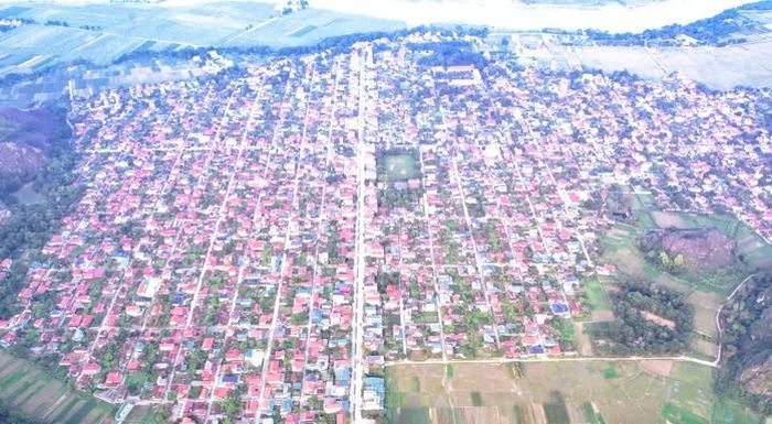 Theo tỉnh Thanh Hóa, sau sắp xếp thôn, tổ dân phố, địa phương còn 1.933 thôn, tổ dân phố, giảm 2.418 đơn vị, giảm 4.400 người, tiết kiệm chi thường xuyên khoảng 424 tỉ đồng