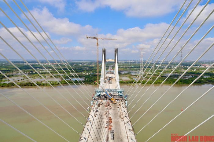 Công trình dài hơn 3 km, quy mô 4 làn xe, nhịp chính dài 300 m