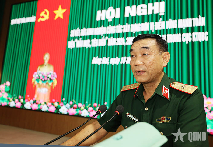 Thiếu tướng Nguyễn Quang Anh chủ trì hội nghị.