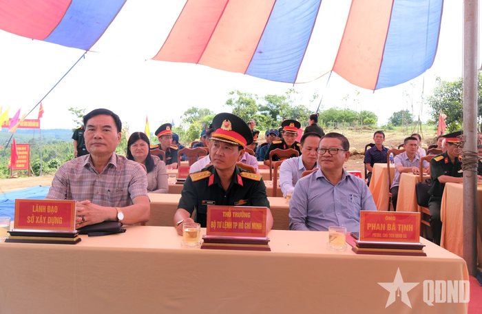  Đại biểu dự lễ khởi công.