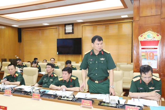 Đại tá Lê Hoàng Việt, Phó tham mưu trưởng Tổng cục Hậu cần - Kỹ thuật báo cáo kết quả xây dựng hệ sinh thái số ngành Hậu cần, Kỹ thuật toàn quân.