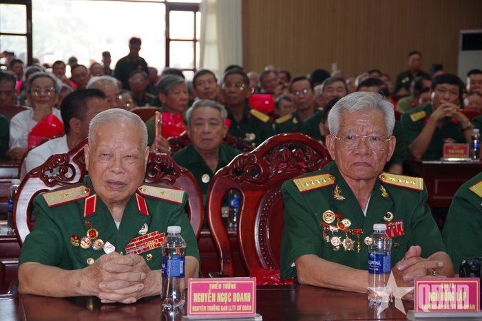 Các cựu chiến binh tham dự gặp mặt. 