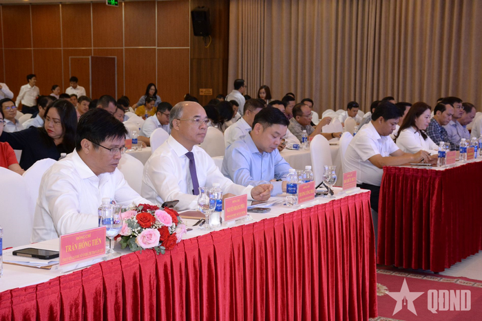 Các đại biểu tham dự buổi gặp mặt.