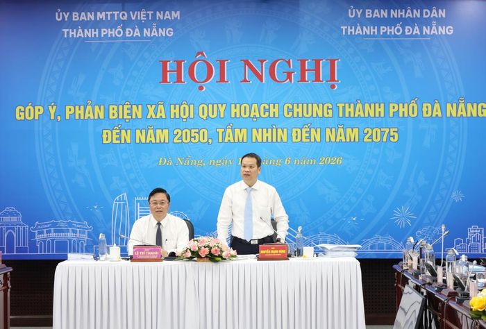 Chủ tịch UBND TP Đà Nẵng Nguyễn Mạnh Hùng phát biểu tại Hội nghị.
