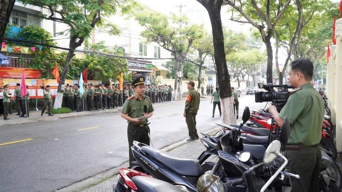 Phóng viên Truyền hình An ninh Đà Nẵng tác nghiệp theo hướng hiện đại, đa nền tảng, đáp ứng xu thế truyền thông số.
