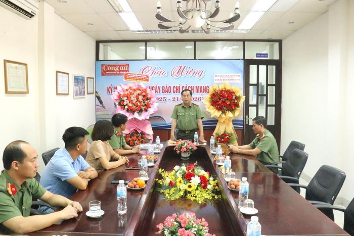 Đại tá Nguyễn Xuân Hoàng ghi nhận, biểu dương những kết quả mà Ban Chuyên đề Công an TP Đà Nẵng đạt được trong thời gian qua.