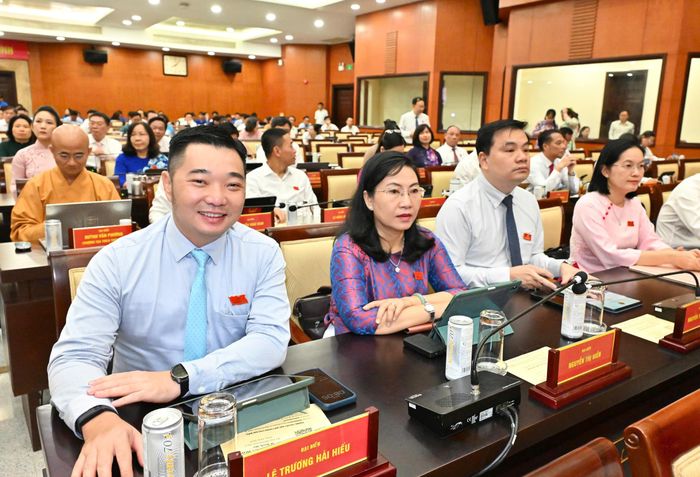  Đại biểu dự kỳ họp. Ảnh: VIỆT DŨNG 