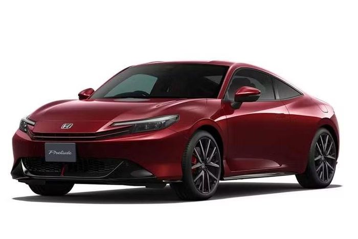 Giới quan sát cho rằng đây có thể là cách Honda mở rộng thêm lựa chọn cho nhóm khách hàng trung niên – vốn là tệp khách hàng quen thuộc của Prelude từ thập niên 1980 và 1990. Đây cũng là nhóm khách hàng tìm kiếm một mẫu coupe thể thao có bản sắc riêng nhưng không quá phô trương như nhiều dòng xe hiệu năng hiện đại.