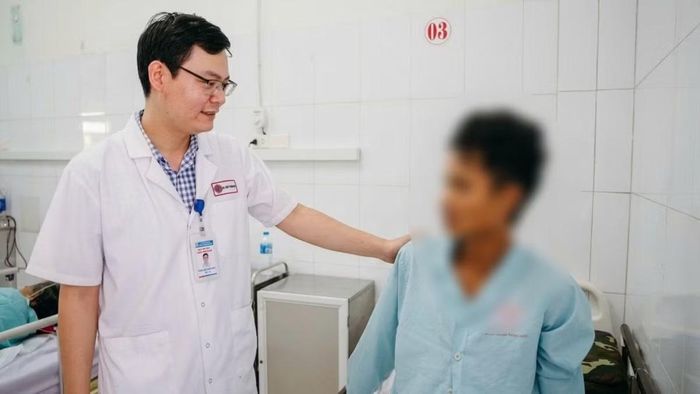 Sức khỏe bệnh nhân K. đã có nhiều chuyển biến khả quan, các chỉ số sinh tồn ổn định.