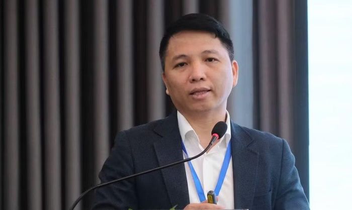 Chuyên gia chia sẻ tại hội thảo.