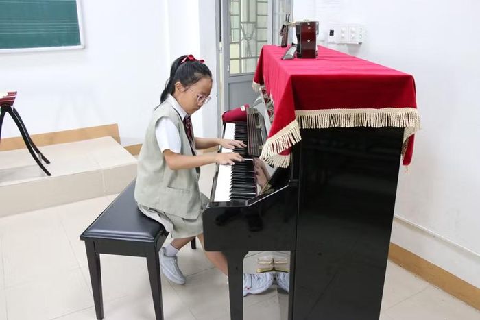 Cuộc thi nhằm tuyển chọn những thí sinh có năng khiếu.