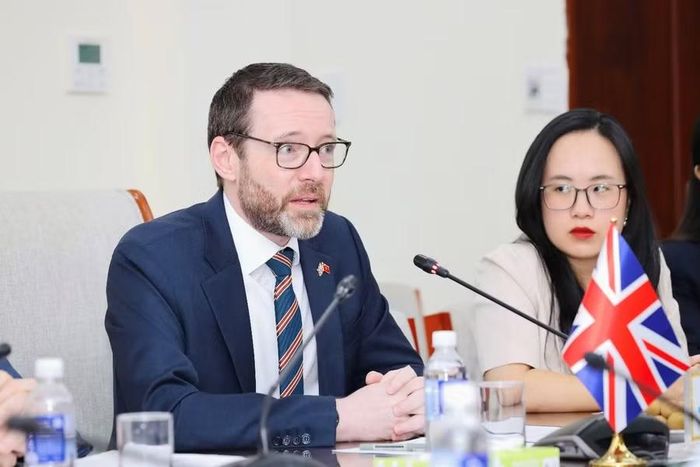 Đại sứ Iain Frew tại buổi tiếp.