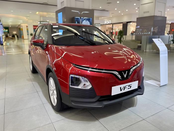 VinFast VF 5 đang là mẫu xe bán tốt nhất phân khúc SUV cỡ A từ đầu năm.