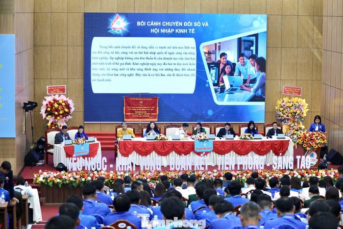 Toàn cảnh Đại hội đại biểu Hội LHTN Việt Nam tỉnh Lâm Đồng lần thứ I phiên trọng thể.