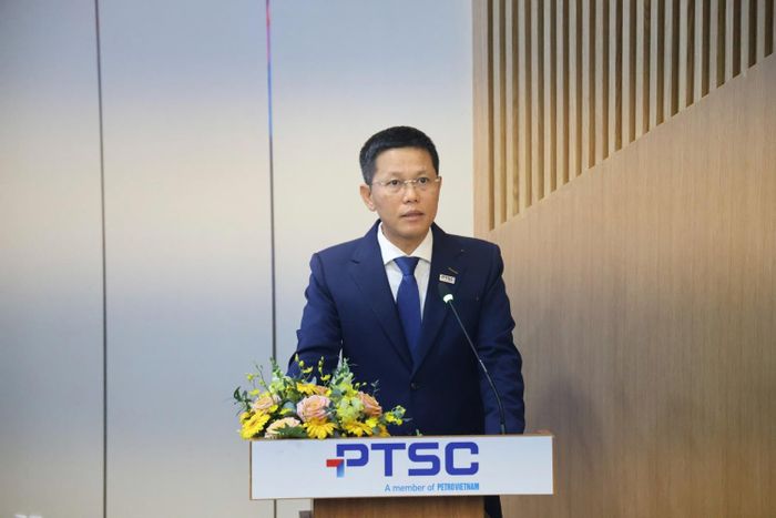 Ông Trần Hồ Bắc - Tổng giám đốc PTSC báo cáo kết quả hoạt động sản xuất kinh doanh 2025 và kế hoạch 2026.