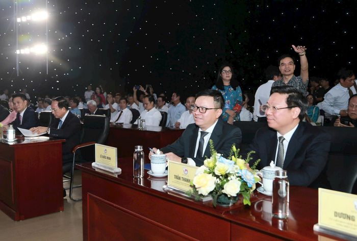 Đại biểu Trung ương và các cơ quan, đơn vị dự khai mạc Hội báo.