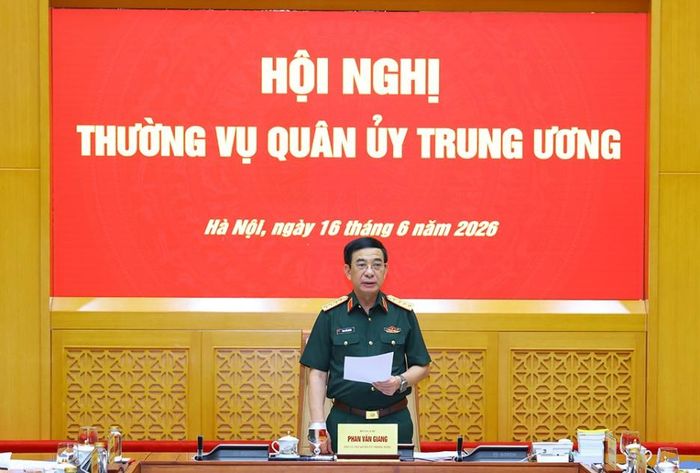 Một phiên họp của Thường vụ Quân ủy Trung ương hồi giữa tháng 6. Ảnh: BQP