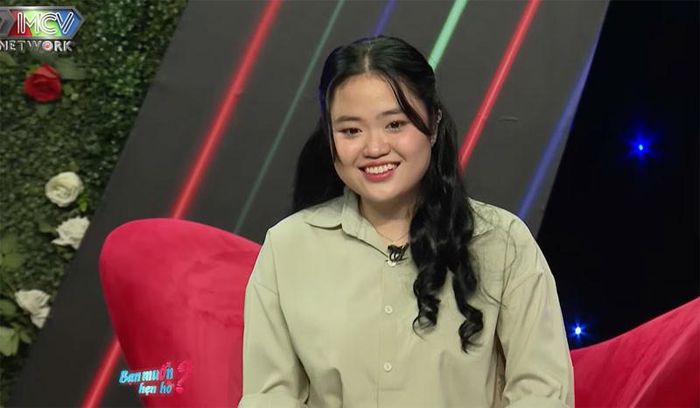 Kiều Oanh là cô gái xinh xắn, hoạt bát. Ảnh cắt từ clip 