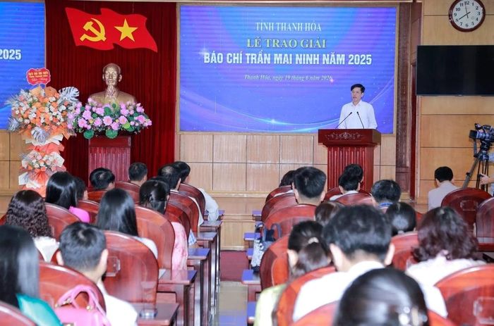 Lãnh đạo Hội nhà báo tỉnh Thanh Hóa đánh giá các tác phẩm dự thi có chất lượng đồng đều hơn so với năm trước, bám sát thực tiễn, phản ánh sinh động các lĩnh vực