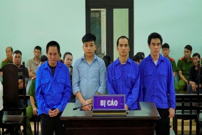 Các bị cáo tại phiên tòa.