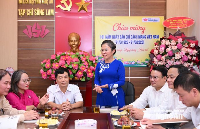 Phó Bí thư Tỉnh ủy khẳng định, Nghệ An luôn lắng nghe, trân trọng và tạo mọi điều kiện để các cơ quan báo chí tác nghiệp thuận lợi. Ảnh: Thành Cường