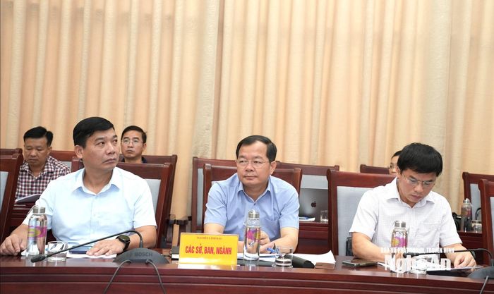 Các sở, ngành tham dự buổi làm việc. Ảnh: Nguyễn Toàn
